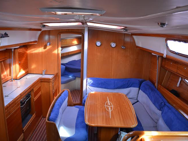 Bavaria 39 Cruiser image