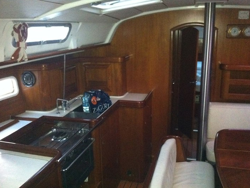 Oceanis 411 image