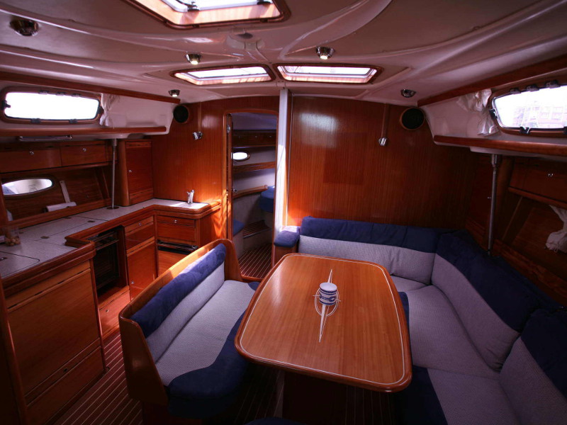 Bavaria 42 Cruiser image