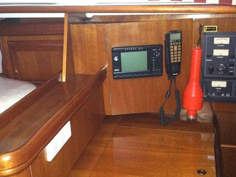 Oceanis 411 image