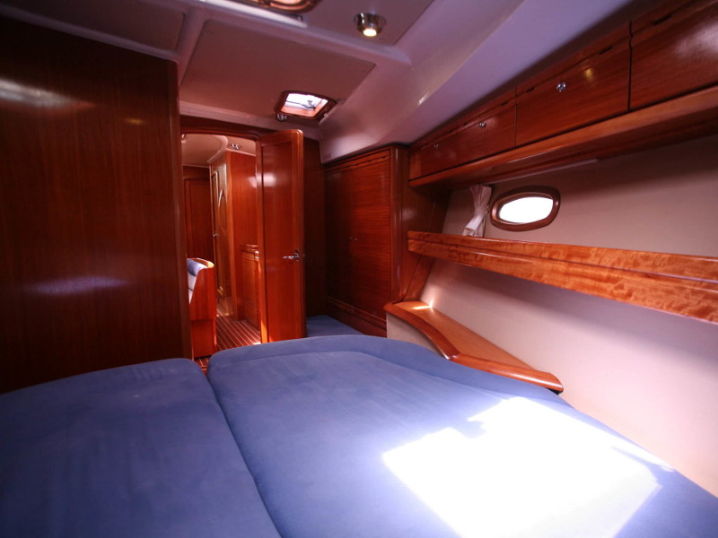 Bavaria 42 Cruiser image