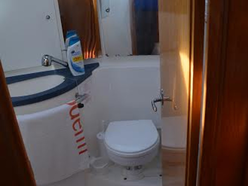 Bavaria 39 Cruiser image
