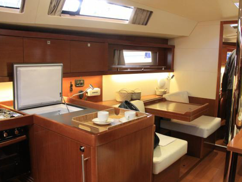 Oceanis 41 image