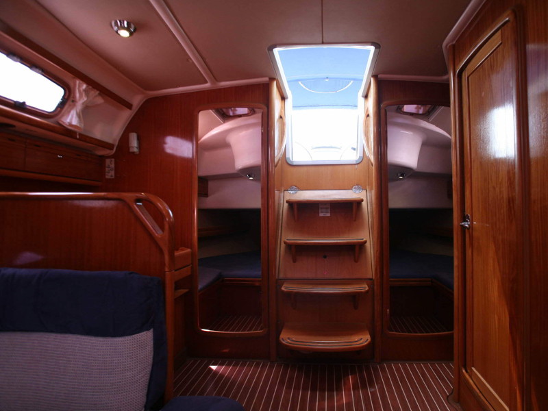 Bavaria 42 Cruiser image